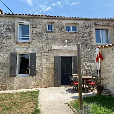 3 Etoiles Entre Terre Et Jolie Maison