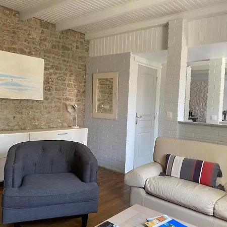 3 étoiles Entre Terre Et Jolie Maison * Saint-Just-Luzac