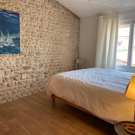 3 étoiles Entre Terre Et Jolie Maison * Saint-Just-Luzac